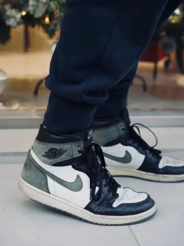 Air Jordan 1 Retro High OG 'Clay Green' photo review