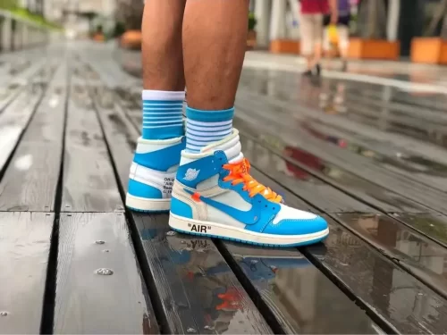 Off-White x Air Jordan 1 Retro High OG 'UNC' photo review