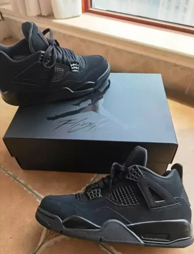 Air Jordan 4 Retro 'Black Cat' 2020 photo review