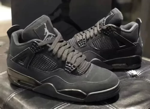 Air Jordan 4 Retro 'Black Cat' 2020 photo review