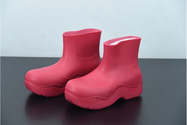 Bottega Veneta rain boots