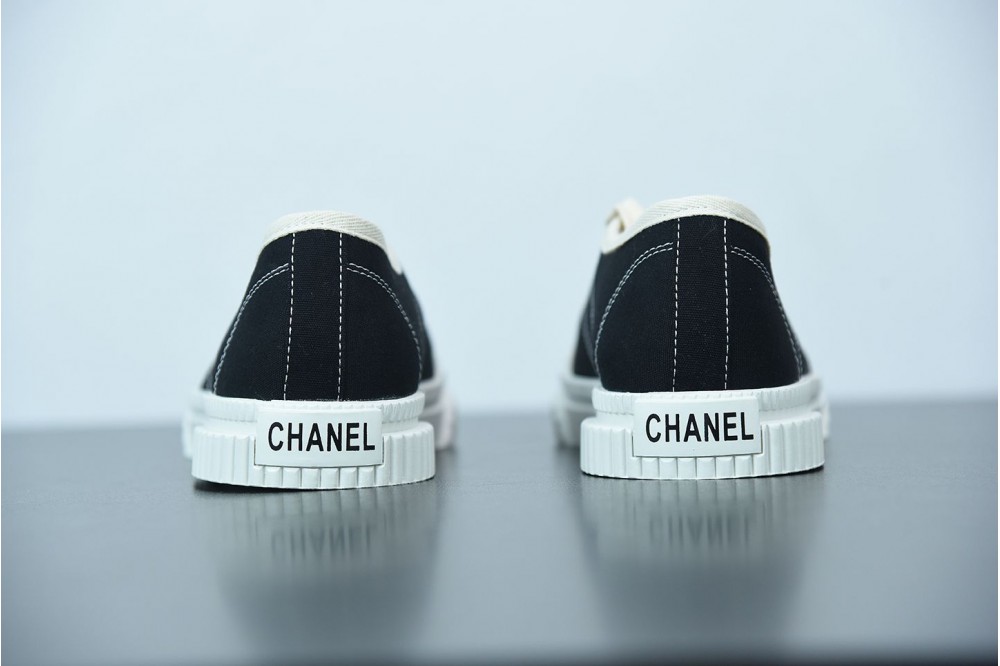 Chanel canvas shoe Black