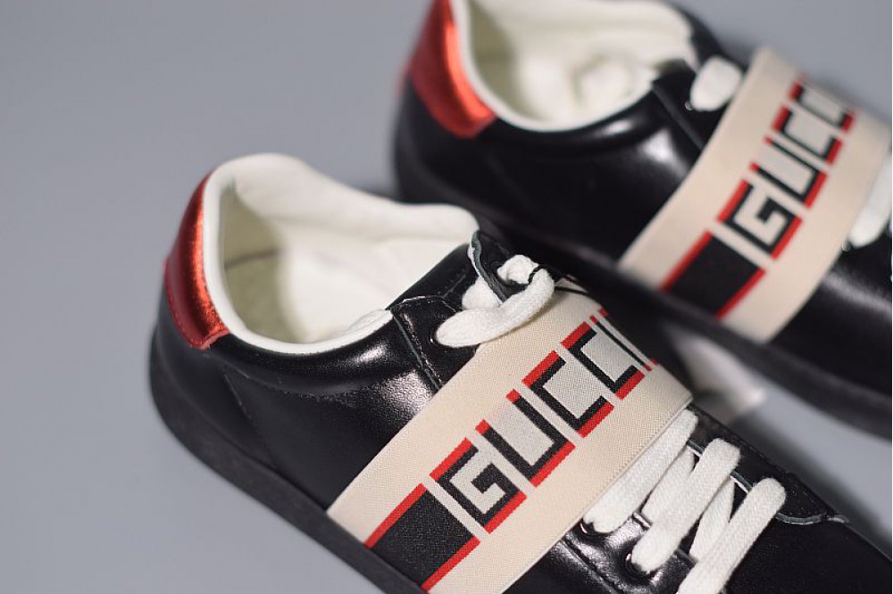 Givenchy Urban Street logo-print leather slip-on