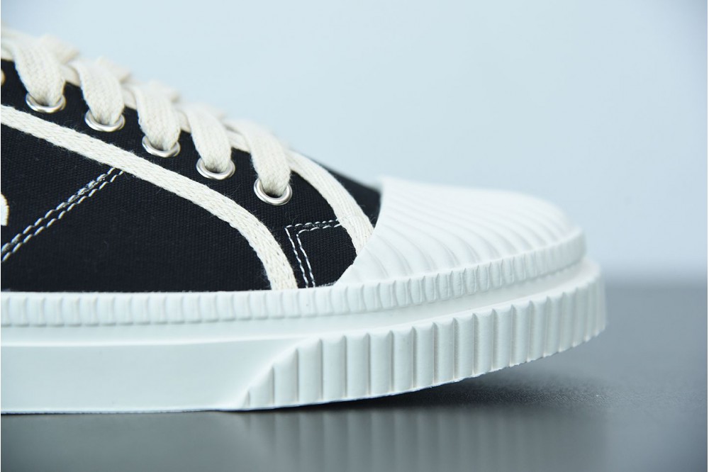 Chanel canvas shoe Black