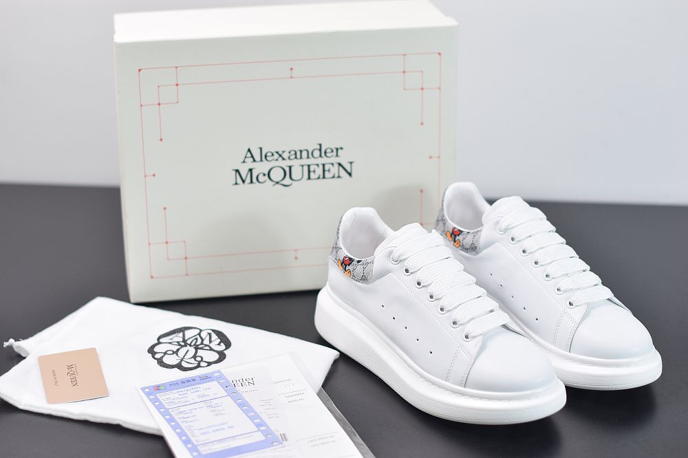 L06N3 Alexander McQueen