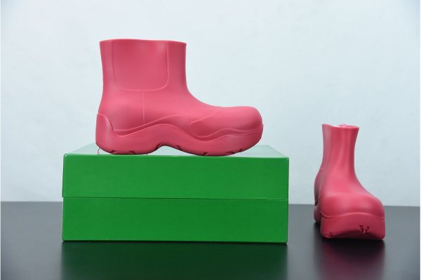 Bottega Veneta rain boots