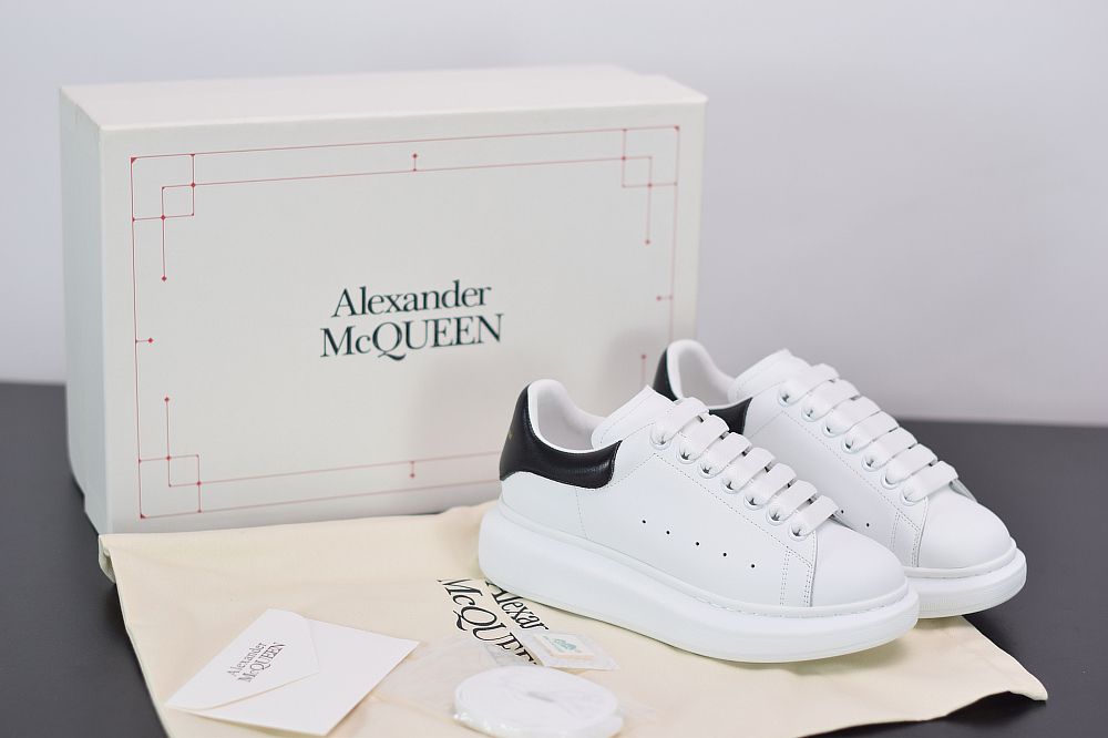 G00G6 Alexander McQueen