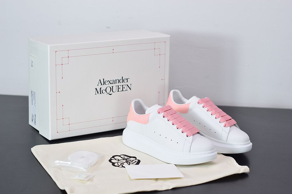 B07B5 Alexander McQueen sole sneakers