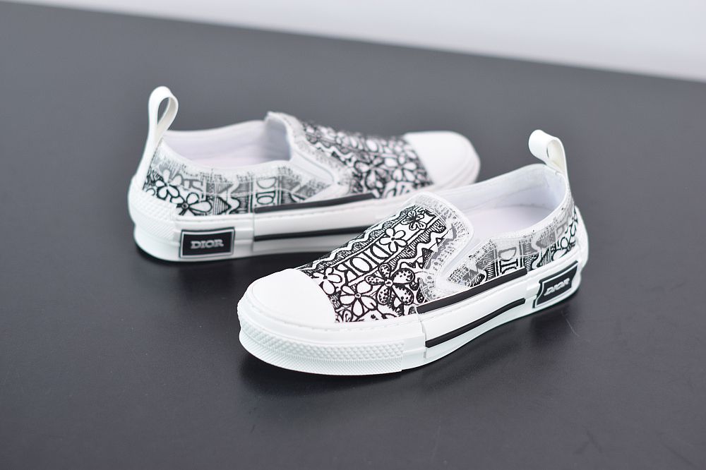 G05G5 B23 Oblique Low Top Sneakers