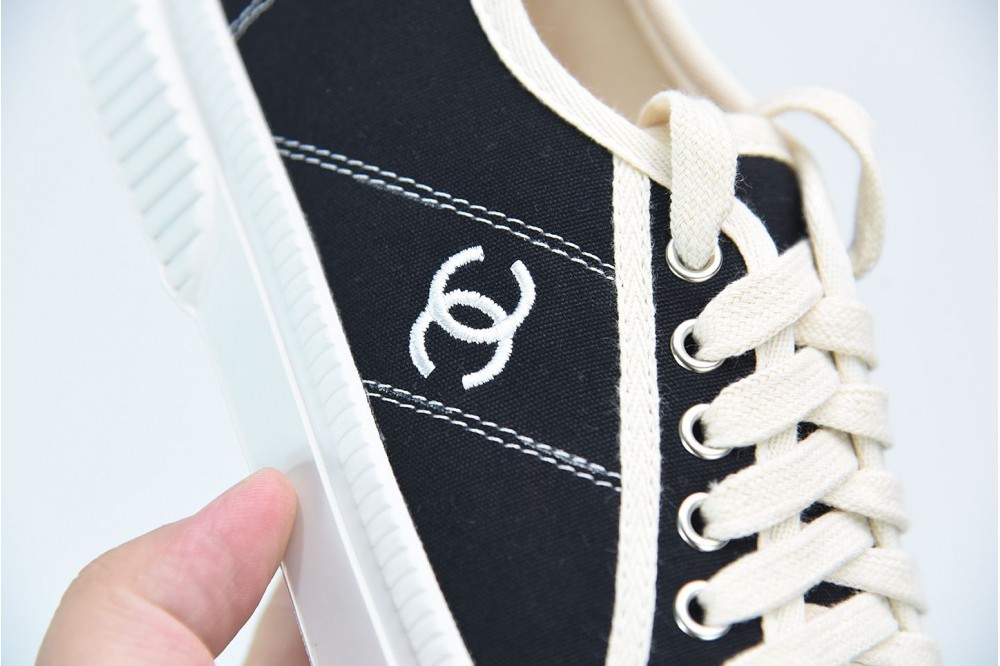 Chanel canvas shoe Black