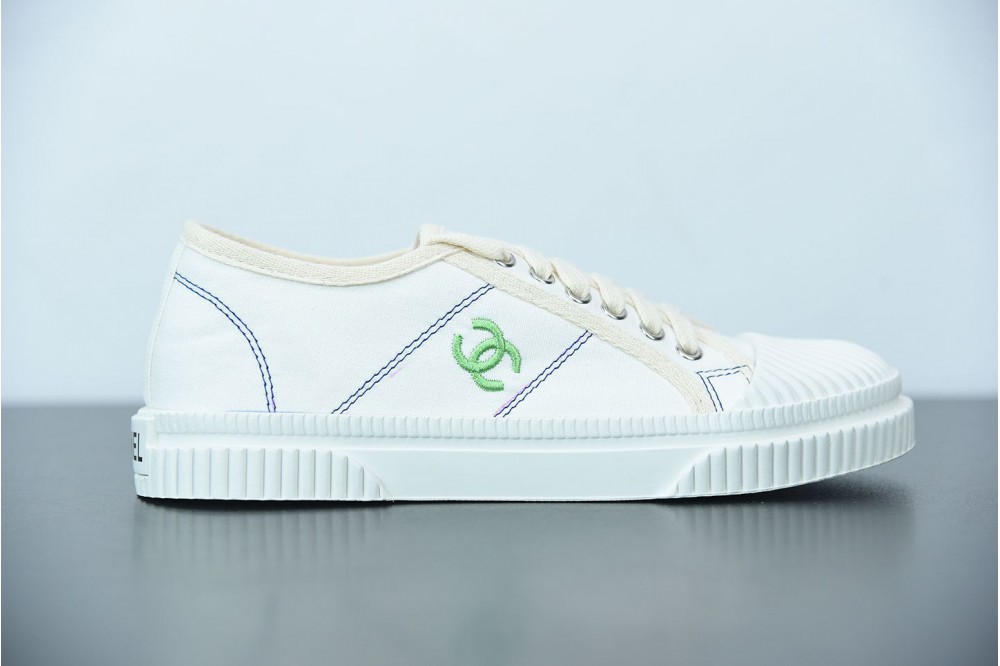 Chanel canvas shoe White