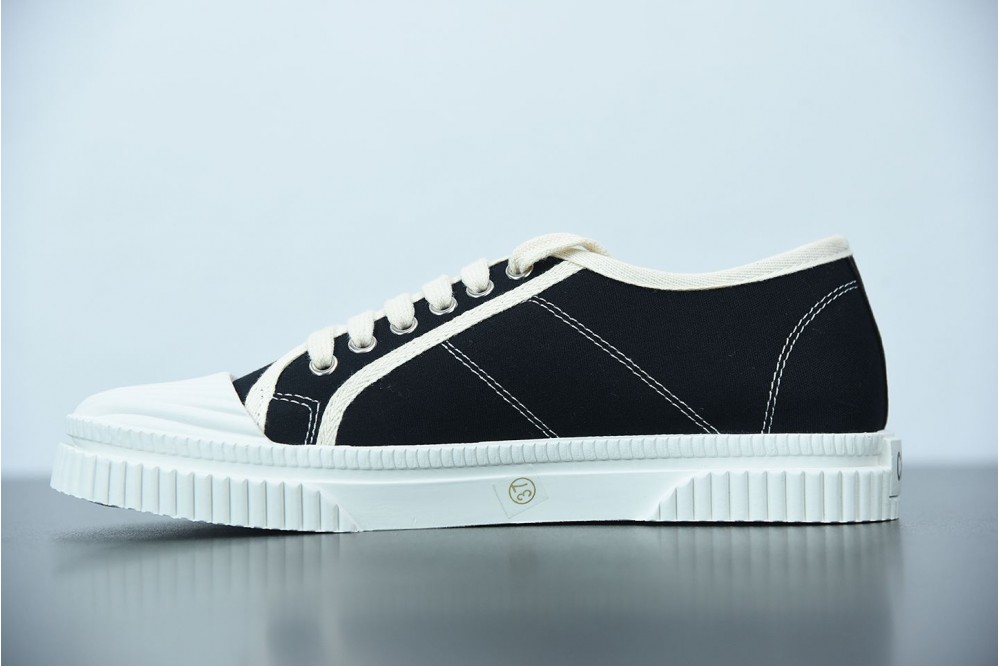 Chanel canvas shoe Black